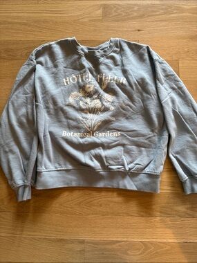 Universal Thread Blue Gray Botanical Gardens Graphic Sweatshirt